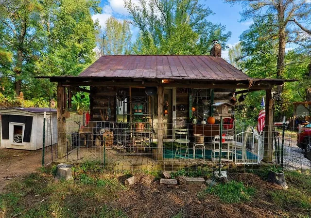 Photo 2 of Single family home for sale at 116 Sugar Tree School Rd, Sugar Tree, TN 38380 | MLS# 3621919 | Listing updated on 2026-10-19