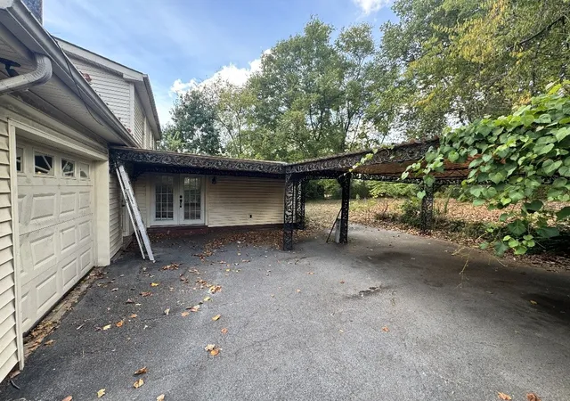Photo 2 of Single family home for sale at 718 Dutchmans Ct, Hermitage, TN 37076 | MLS# 3621948 | Listing updated on 2026-10-29