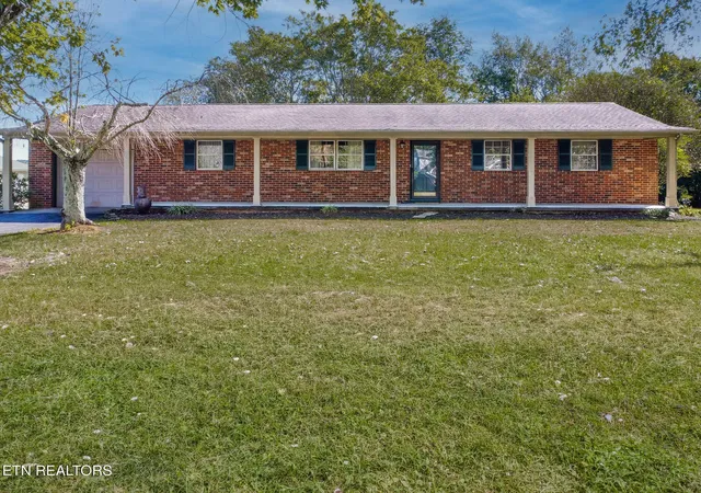 Single family home for sale at 1370 Russell Ln, Lenoir City, TN 37772 | MLS# 3621953