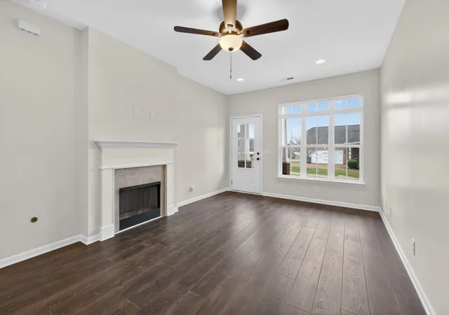 Photo 3 of Single family home for sale at 804 Indian Ridge Cir, White House, TN 37188 | MLS# 3621964 | Listing updated on 2026-10-17