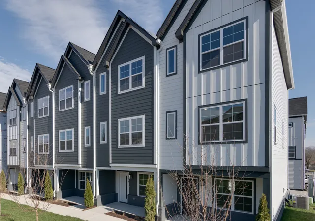 Photo 1 of Sale Pending at 700 N Dupont Ave #101, Madison, TN 37115 | MLS# 3621971 | Listing updated on 2026-10-28