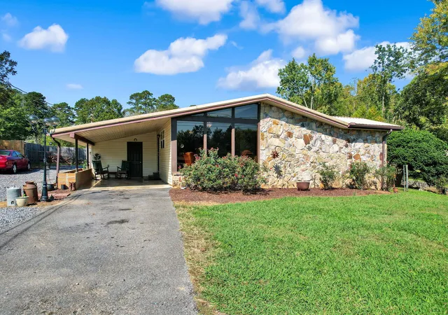 Single family home for sale at 920 Durkee Rd SE, Cleveland, TN 37323 | MLS# 3622001