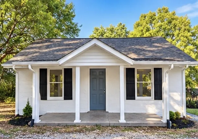 Photo 1 of Single family home for sale at 1610 S High St, Columbia, TN 38401 | MLS# 3623089 | Listing updated on 2026-10-20