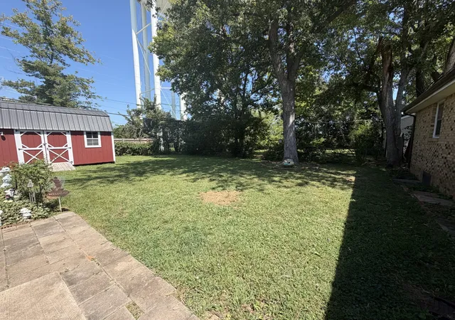Photo 3 of Single family home for sale at 319 Copeland Rd, Clarksville, TN 37042 | MLS# 3622072 | Listing updated on 2026-10-30
