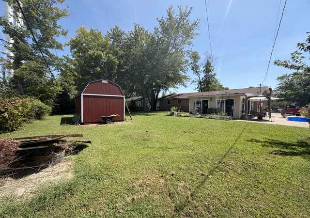 Photo 4 of Single family home for sale at 319 Copeland Rd, Clarksville, TN 37042 | MLS# 3622072 | Listing updated on 2026-10-30