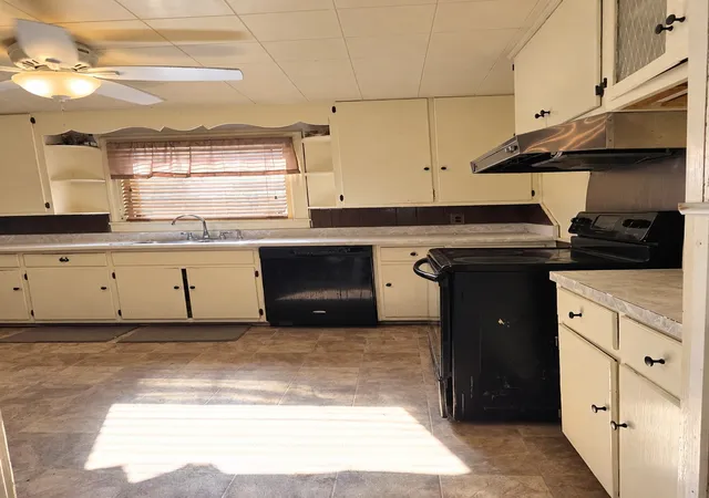 Photo 4 of Multi family home for sale at 172 Park Cir, Old Hickory, TN 37138 | MLS# 3627805 | Listing updated on 2026-10-29