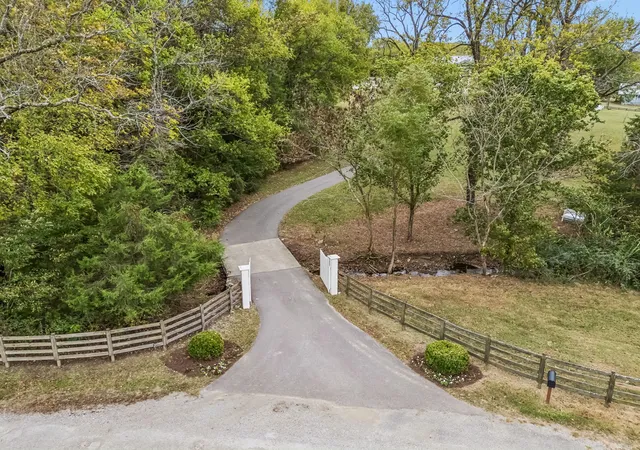 Photo 1 of Single family home for sale at 2665 Davidson Rd, Culleoka, TN 38451 | MLS# 3622204 | Listing updated on 2026-10-19