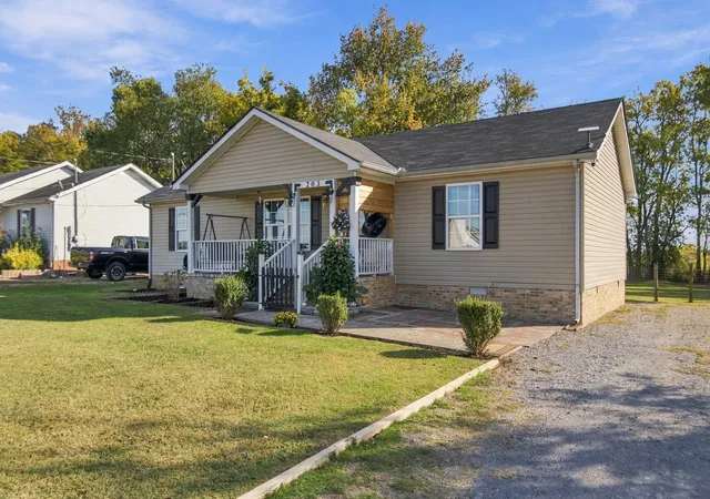 Photo 1 of Single family home for sale at 203 Beechwood Ln, Shelbyville, TN 37160 | MLS# 3622246 | Listing updated on 2026-10-30