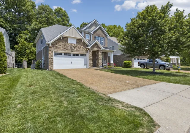Photo 2 of Single family home for sale at 744 Bench Ln, Mount Juliet, TN 37122 | MLS# 3622146 | Listing updated on 2026-10-20
