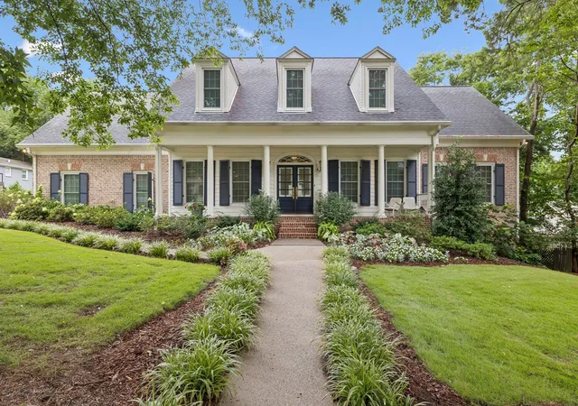 Photo 1 of Mansion for sale at 1011 Buckingham Cir, Franklin, TN 37064 | MLS# 3622148 | Listing updated on 2026-10-18