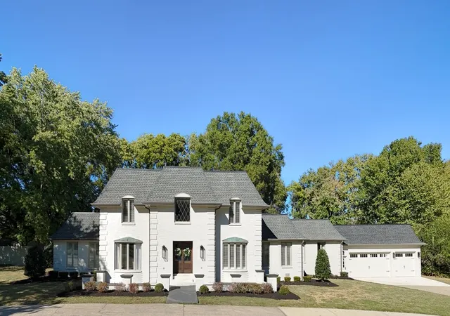 Photo 1 of Mansion for sale at 110 Poplar St, Franklin, TN 37064 | MLS# 3623351 | Listing updated on 2026-10-30