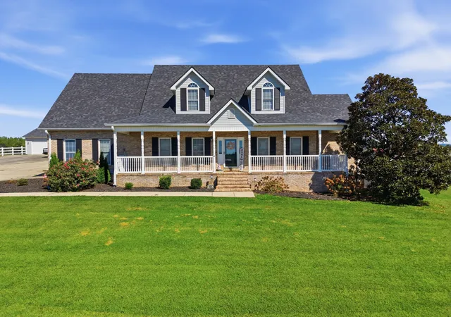 Photo 1 of Single family home for sale at 450 S Bunker Hl Rd, Sparta, TN 38583 | MLS# 3622225 | Listing updated on 2026-10-18