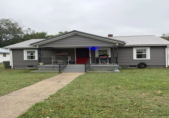 Photo 1 of Sale Pending at 414 2nd Street, Lawrenceburg, TN 38464 | MLS# 3622357 | Listing updated on 2026-10-26