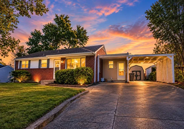 Photo 1 of Single family home for sale at 2004 Montgomery Pkwy, Clarksville, TN 37043 | MLS# 3622271 | Listing updated on 2026-10-19