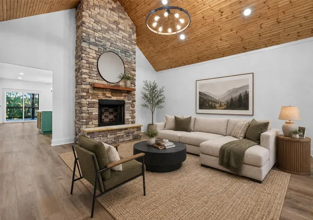 Photo 4 of Single family home for sale at 1734 Ridge Cliff Dr, Monteagle, TN 37356 | MLS# 3622775 | Listing updated on 2026-10-22