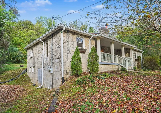 Photo 1 of Single family home for sale at 1217 Hitt Ln, Goodlettsville, TN 37072 | MLS# 3622904 | Listing updated on 2026-10-22