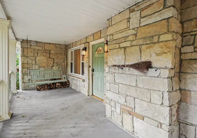 Photo 2 of Single family home for sale at 1217 Hitt Ln, Goodlettsville, TN 37072 | MLS# 3622904 | Listing updated on 2026-10-22