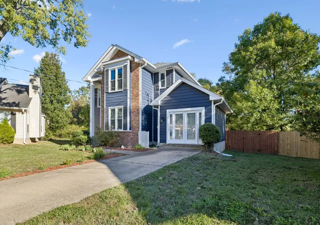 Photo 3 of Single family home for sale at 104 Creekside Ct, Hendersonville, TN 37075 | MLS# 3626168 | Listing updated on 2026-10-23