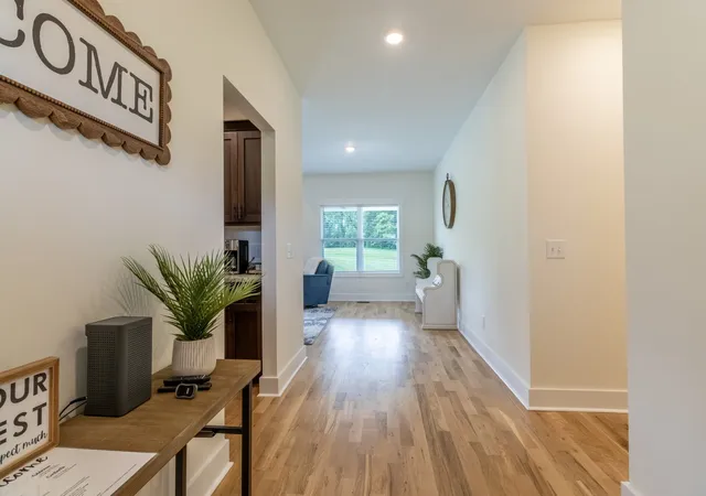 Photo 3 of Single family home for sale at 2094 Beverly Ct, Springfield, TN 37172 | MLS# 3622291 | Listing updated on 2026-10-23