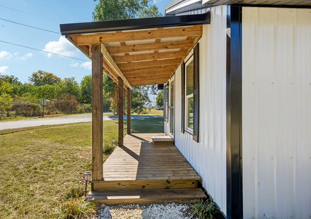 Photo 4 of Single family home for sale at 210 S Maple Ave, Ethridge, TN 38456 | MLS# 3622431 | Listing updated on 2026-10-30