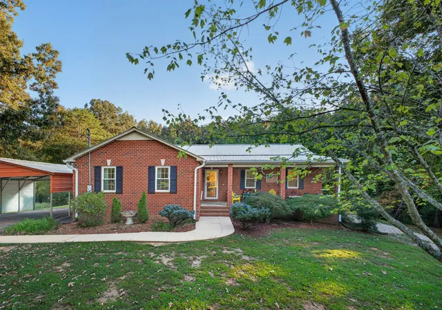 Single family home for sale at 153 Duggin Rd, McMinnville, TN 37110 | MLS# 3623166