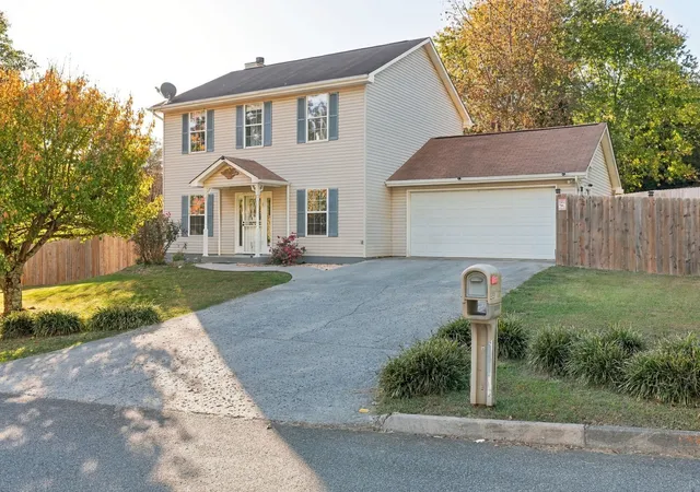 Photo 1 of Single family home for sale at 5911 Katrina Ln, Knoxville, TN 37912 | MLS# 3628400 | Listing updated on 2026-10-29
