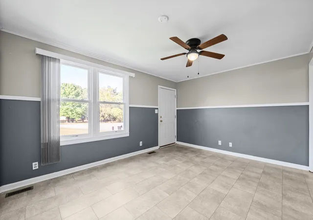 Photo 2 of Single family home for sale at 303 Carla Ct, Clarksville, TN 37043 | MLS# 3622338 | Listing updated on 2026-10-27