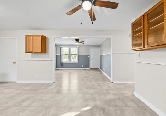 Photo 4 of Single family home for sale at 303 Carla Ct, Clarksville, TN 37043 | MLS# 3622338 | Listing updated on 2026-10-27