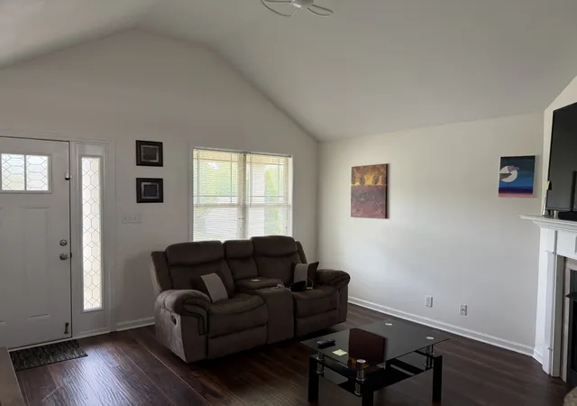 Photo 3 of Single family home for sale at 222 Hillview Way, Springfield, TN 37172 | MLS# 3624890 | Listing updated on 2026-10-23