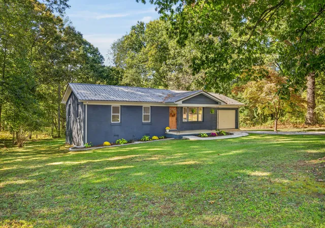 Photo 1 of Single family home for sale at 581 Idlewild Dr, Sparta, TN 38583 | MLS# 3622388 | Listing updated on 2026-10-29