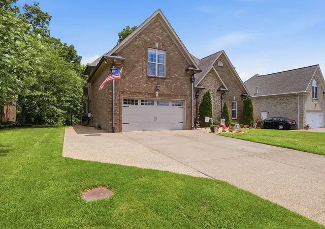 Photo 2 of Single family home for sale at 1109 Secretariat Dr, Mount Juliet, TN 37122 | MLS# 3622513 | Listing updated on 2026-10-19