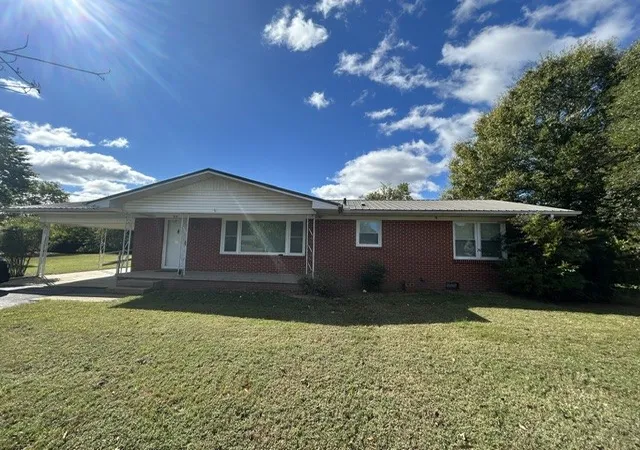 Single family home for sale at 819 Murrey Dr, Pulaski, TN 38478 | MLS# 3622445