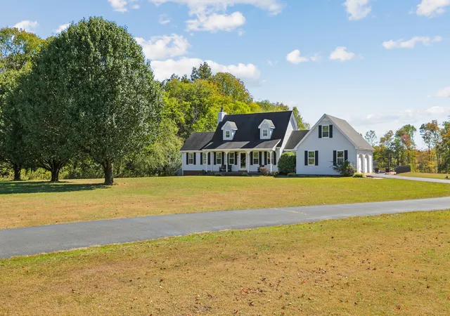 Single family home for sale at 185 Johns Crk Rd, Lafayette, TN 37083 | MLS# 3624023 | Listing updated on 2026-10-30