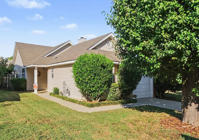 Photo 1 of Single family home for sale at 911 Bexhill Ct S, Hermitage, TN 37076 | MLS# 3623502 | Listing updated on 2026-10-27