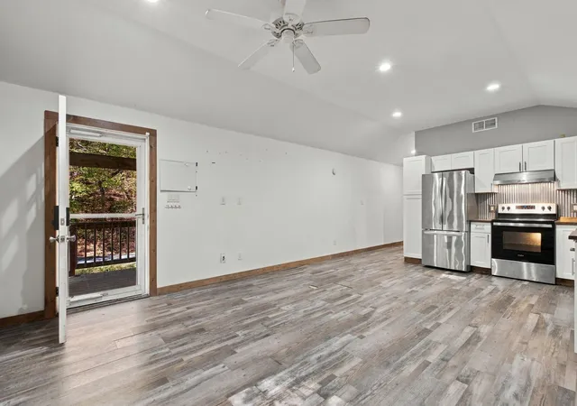 Photo 4 of Single family home for sale at 2179 Hackney Rd, Greenbrier, TN 37073 | MLS# 3623967 | Listing updated on 2026-10-24