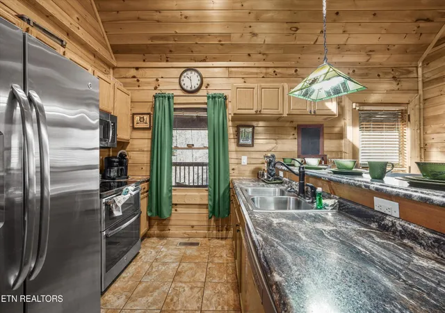 Photo 2 of Single family home for sale at 1627 Eagle Springs Rd, Sevierville, TN 37876 | MLS# 3622428 | Listing updated on 2026-10-25