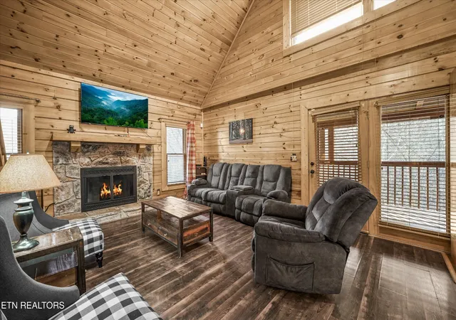 Photo 4 of Single family home for sale at 1627 Eagle Springs Rd, Sevierville, TN 37876 | MLS# 3622428 | Listing updated on 2026-10-25