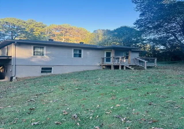 Photo 2 of Single family home for sale at 2370 Post Oak Rd, Camden, TN 38320 | MLS# 3622501 | Listing updated on 2026-10-28