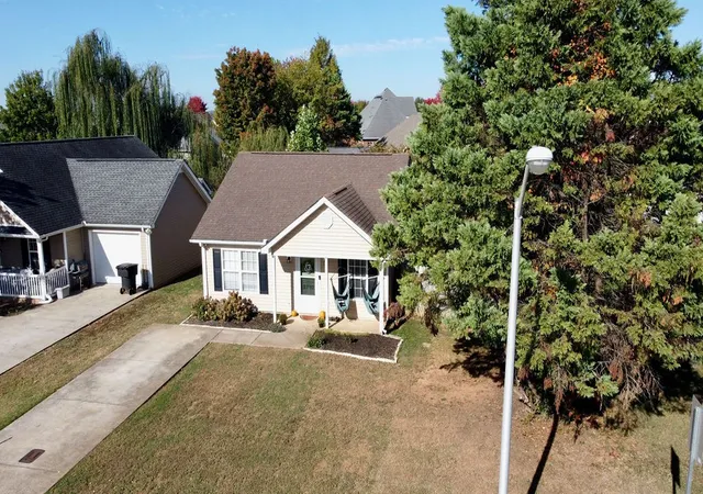 Photo 1 of Single family home for sale at 2710 Oxford Hall Ave, Murfreesboro, TN 37128 | MLS# 3628392 | Listing updated on 2026-10-30