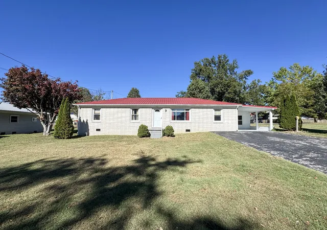 Photo 1 of Single family home for sale at 1973 Stevens Dr, Westmoreland, TN 37186 | MLS# 3626219 | Listing updated on 2026-10-23