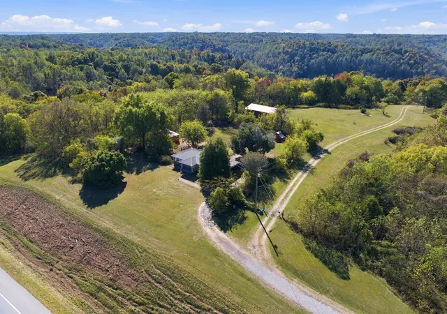 Photo 2 of Single family home for sale at 63 Rollins Ln, Woodbury, TN 37190 | MLS# 3627442 | Listing updated on 2026-10-27