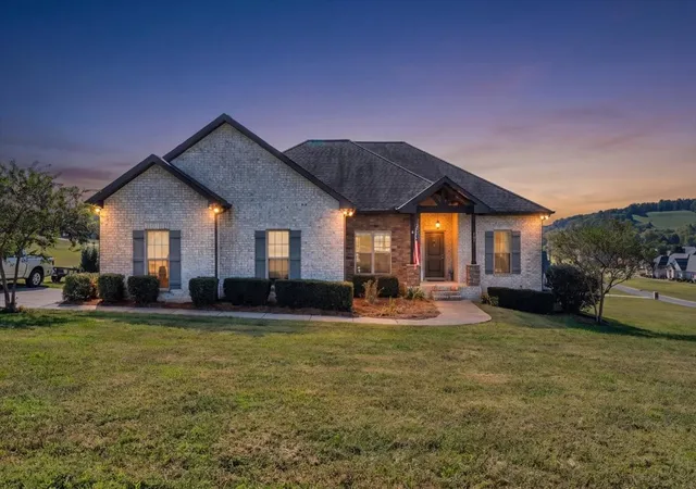 Single family home for sale at 341 Grand View Cir, Normandy, TN 37360 | MLS# 3627160