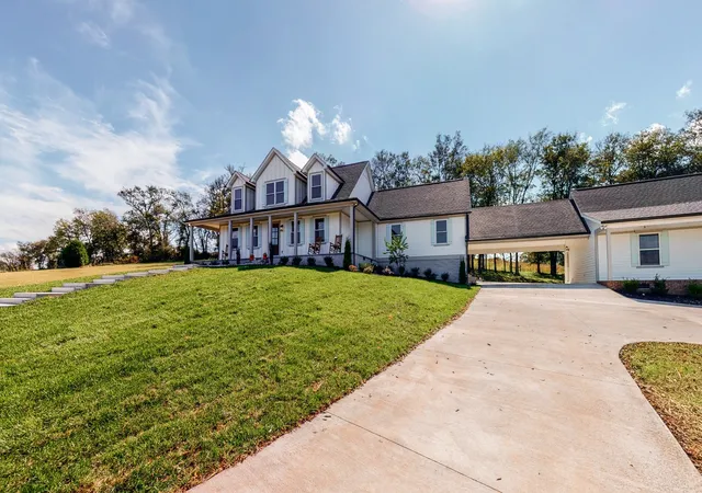 Photo 2 of Single family home for sale at 6720 Polk Ln, Columbia, TN 38401 | MLS# 3622620 | Listing updated on 2026-10-26