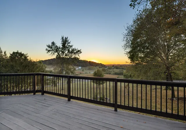 Photo 1 of Single family home for sale at 987 Mount Olivet Rd, Columbia, TN 38401 | MLS# 3623943 | Listing updated on 2026-10-26