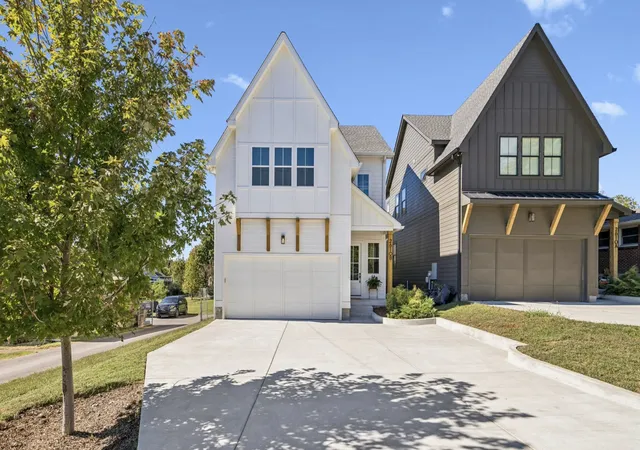 Photo 1 of Single family home for sale at 2610b Barclay Dr, Nashville, TN 37206 | MLS# 3624174 | Listing updated on 2026-10-23