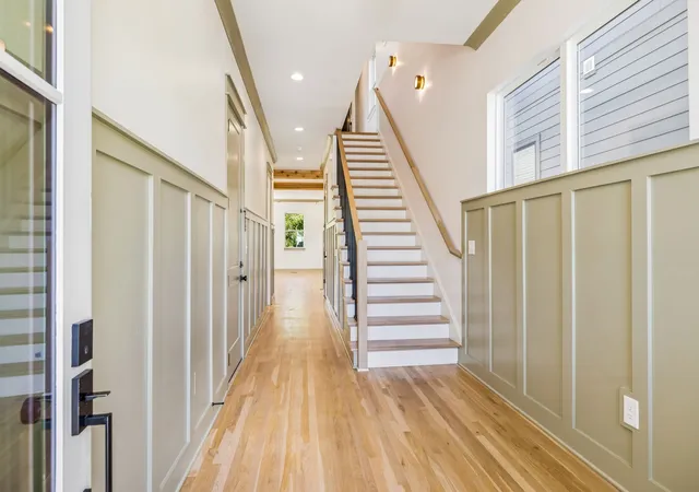 Photo 3 of Single family home for sale at 2610b Barclay Dr, Nashville, TN 37206 | MLS# 3624174 | Listing updated on 2026-10-23