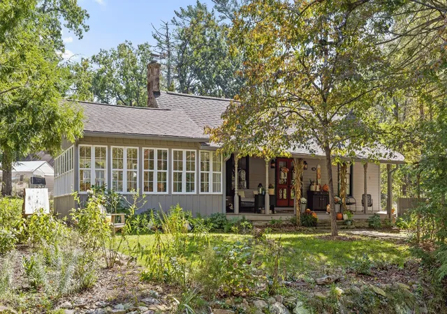 Single family home for sale at 426 Glenway Ave, Signal Mountain, TN 37377 | MLS# 3622573