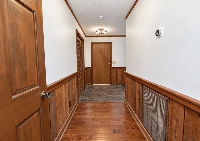 Photo 3 of Single family home for sale at 140 Pin Oak Dr, Hendersonville, TN 37075 | MLS# 3628736 | Listing updated on 2026-10-30
