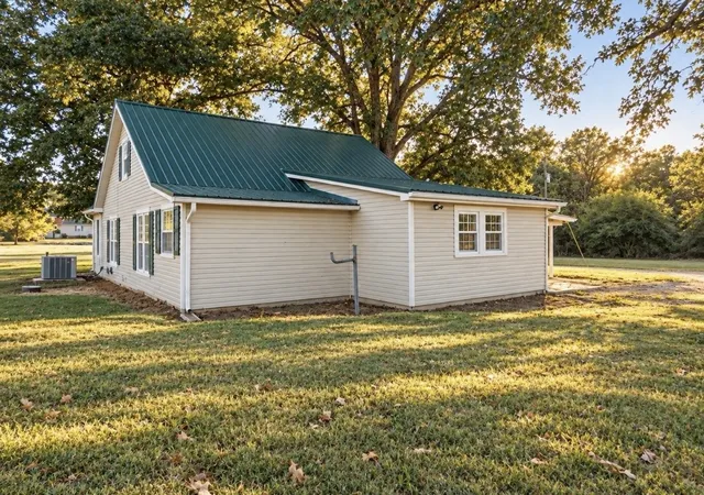 Photo 1 of Single family home for sale at 214 Lantz Rd, Lawrenceburg, TN 38464 | MLS# 3623883 | Listing updated on 2026-10-22