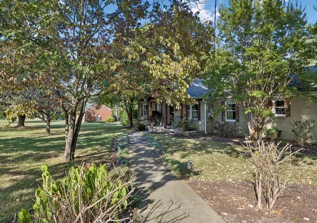 Photo 3 of Single family home for sale at 4328 Morriswood Dr, Nashville, TN 37204 | MLS# 3627313 | Listing updated on 2026-10-27